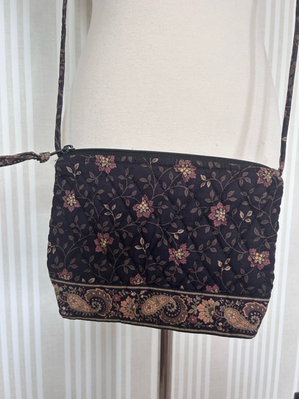 Vera Bradley Vintage Black Walnut Quilted Crossbody Bag Retired Pattern Vintage